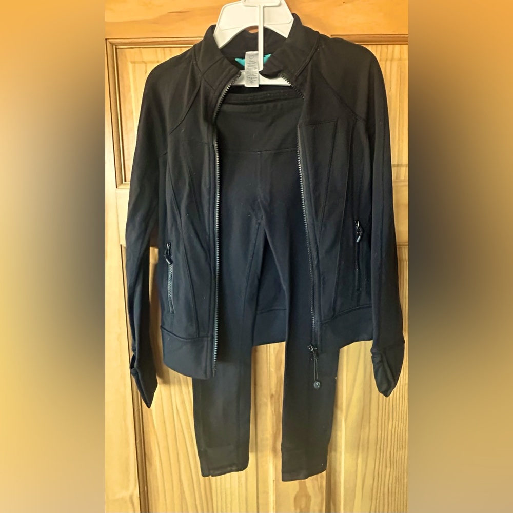 Girls size 7 Ivivva jacket & legging bundle